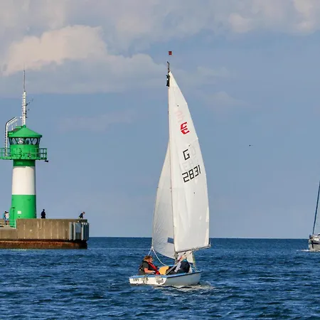 Vakantiehuis Strandblick 8 - Dorf 1 *